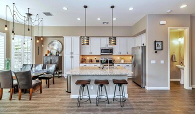 3030 N 33rd Pl-large-007-002-Kitchen-150