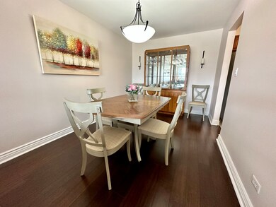 850 S Lorraine Rd unit 2E, Wheaton, IL 60189 - photo 5