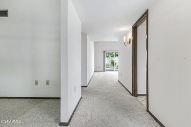 10319 W Pineaire Dr-5