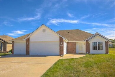 1025 Carlisle Dr, Raymore, MO 64083 - photo 2