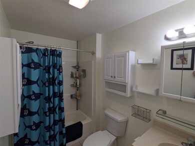 70 1/2 Lock St unit 70H, Nashua, NH 03064 - photo 7