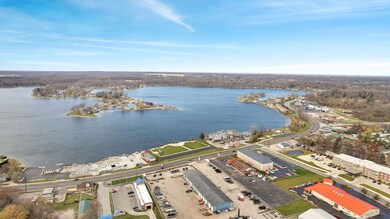 147 W Mcclung Rd, La Porte, IN 46350 - photo 3