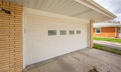 521 Phillips Dr, Anderson, IN 46012 - photo 3