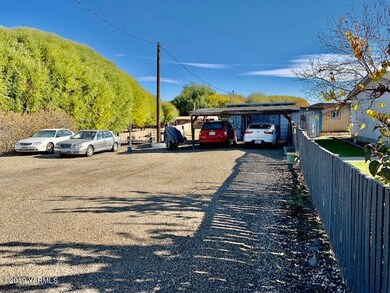 Buena Loop Rd large parking area
