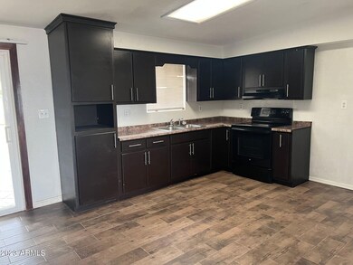 Kitchen dNq4XC8X
