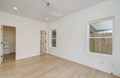 3811 Harvard St, Houston, TX 77018 - photo 4