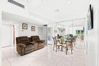 2538 Boundbrook Dr S unit 140, West Palm Beach, FL 33406 - photo 4