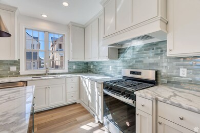 5627 W Abbey Ln unit 27, Herriman, UT 84096 - photo 4