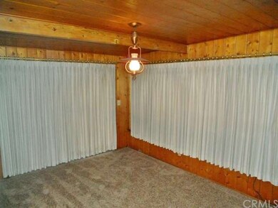 Family room (2)