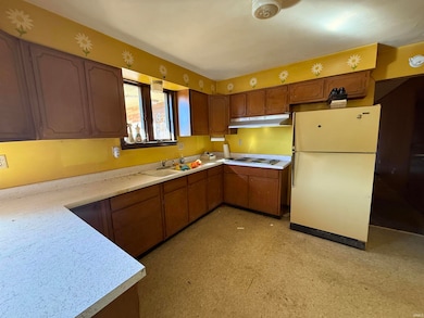 1305 Doud Dr, Kokomo, IN 46902 - photo 4