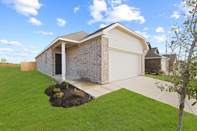 3906 Kings Dr, Ennis, TX 75119 - photo 2