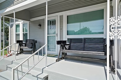 325 N Sidney St, Houston, TX 77003 - photo 4