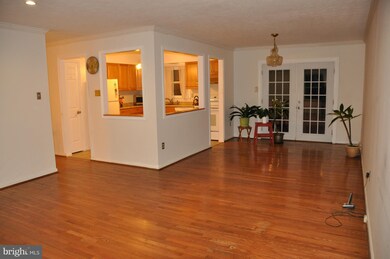 2405 Crestnoll Rd, Reisterstown, MD 21136 - photo 2