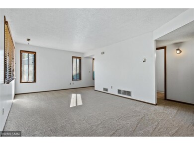 10_9395_Ranchview10_mls
