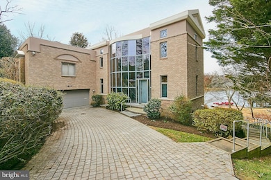 3612 Boat Dock Dr, Falls Church, VA 22041 - photo 2