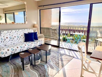 Boardwalk, Ferris wheel & Ocean views!