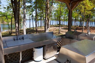 Outdoor Kitchen