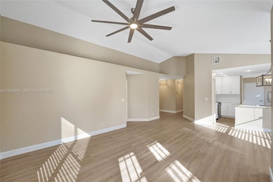 9012 Lake Park Cir S, Davie, FL 33328 - photo 4