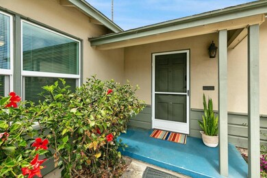 6-web-or-mls-UpmarketMedia_545SSeaward-1