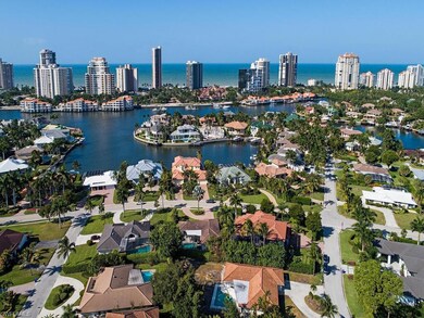 4406 Crayton Rd, Naples, FL 34103 - photo 4