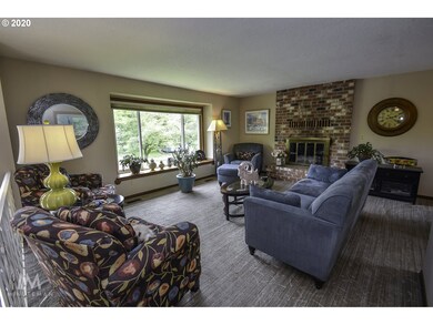 903 SW 27th Cir, Troutdale, OR 97060 - photo 3