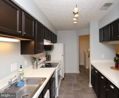 621 Admiral Dr unit 305, Annapolis, MD 21401 - photo 5