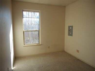 unlisted-address, Edmond, OK 73003 - photo 7