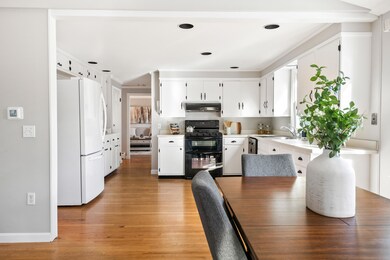 19 Tall Pine Rd, Cape Elizabeth, ME 04107 - photo 5