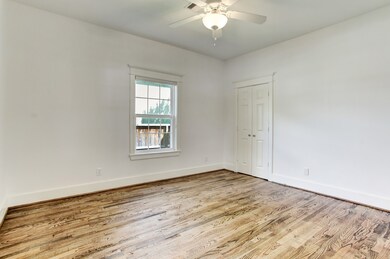 710 E 7th 1/2 St, Houston, TX 77007 - photo 7