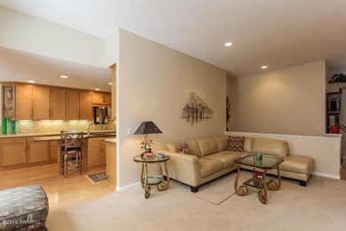 005-Living_Room-1403684-mls - Copy - Cop