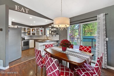 DiningKitchen