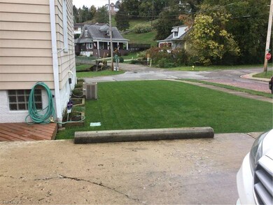 Flat corner yard