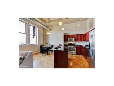 2107 Grand Blvd unit 806, Kansas City, MO 64108 - photo 4