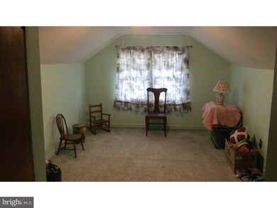1130 Meade St, Reading, PA 19611 - photo 2