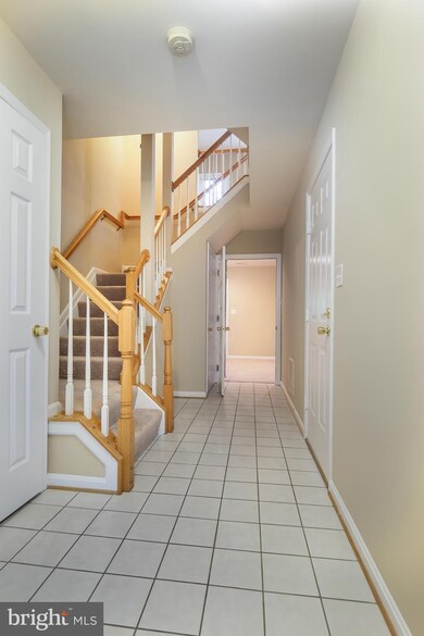 13236 Copper Cove Way, Herndon, VA 20171 - photo 7