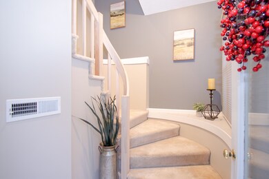 95 Arrowhead Cir, Ashland, MA 01721 - photo 4