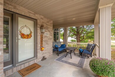 2921 Wellington Dr, Cedar Falls, IA 50613 - photo 3