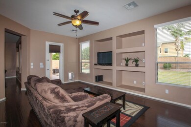 Family Room (1)