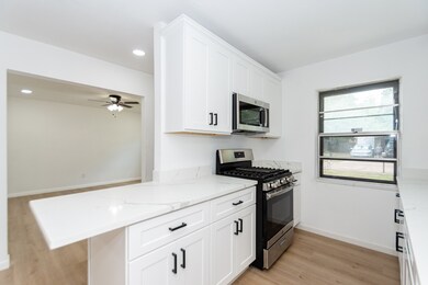 608 Circle Way, Alvin, TX 77511 - photo 7