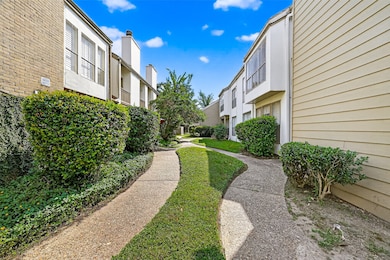 2100 Tanglewilde St unit 195, Houston, TX 77063 - photo 5