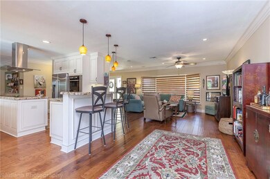 Living area crown trim - kitchen with bar seating