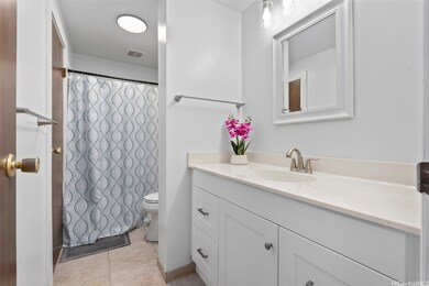 Upstairs full bathroom