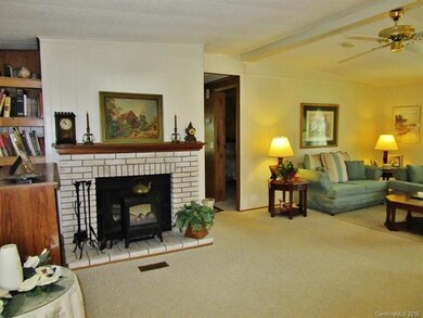 101 Cumberland Dr unit 9, Hendersonville, NC 28792 - photo 3