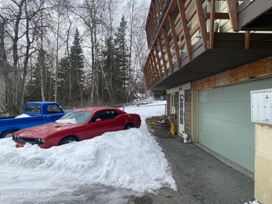 2 car garage/Unit 1