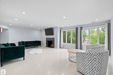 Cambridge on the Lake unit 632, Buffalo Grove, IL 60089 - photo 4