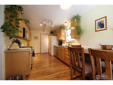 dining to kitchen