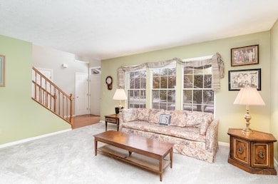 10115 Fox Chase Dr, Loveland, OH 45140 - photo 2