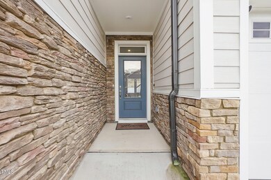 4-web-or-mls-Deardom Way-004