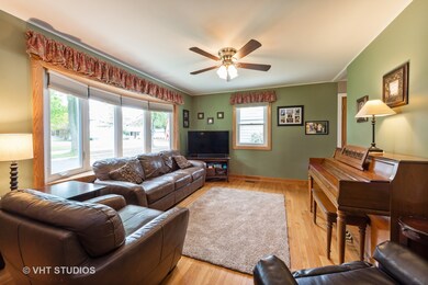 3102 Hawk Ln, Rolling Meadows, IL 60008 - photo 6
