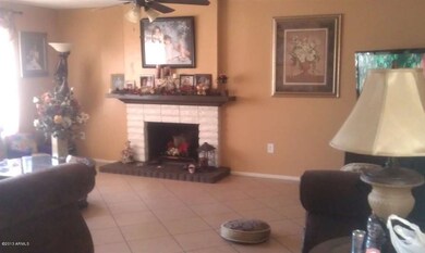 4412 LIVING ROOM